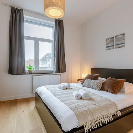 Huswell - Charming Apartment Just Steps From The Beach. Ostend Exterior photo